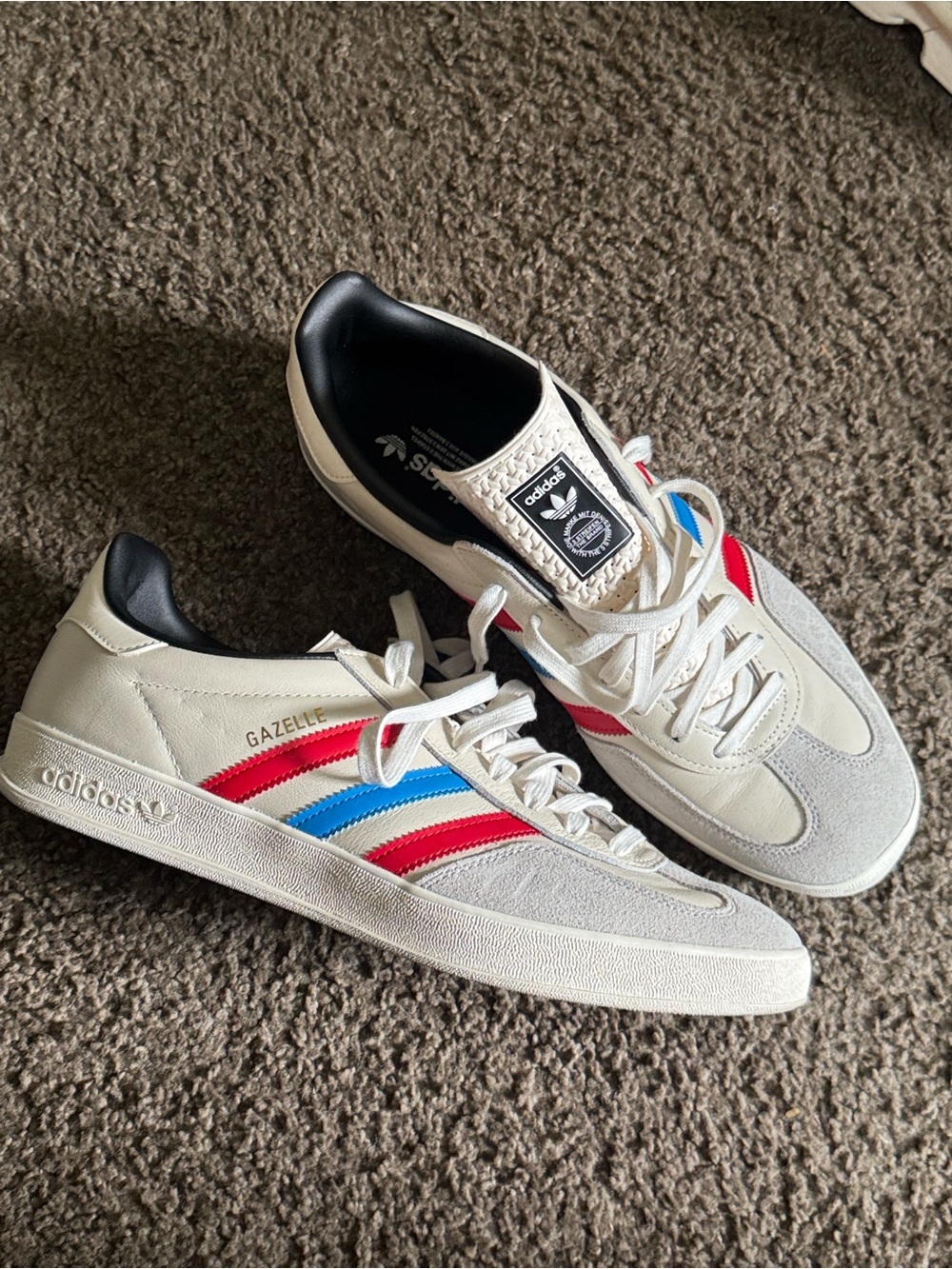 adidas Originals Gazelle Sneakers in Off-White with Red & Blue Stripes